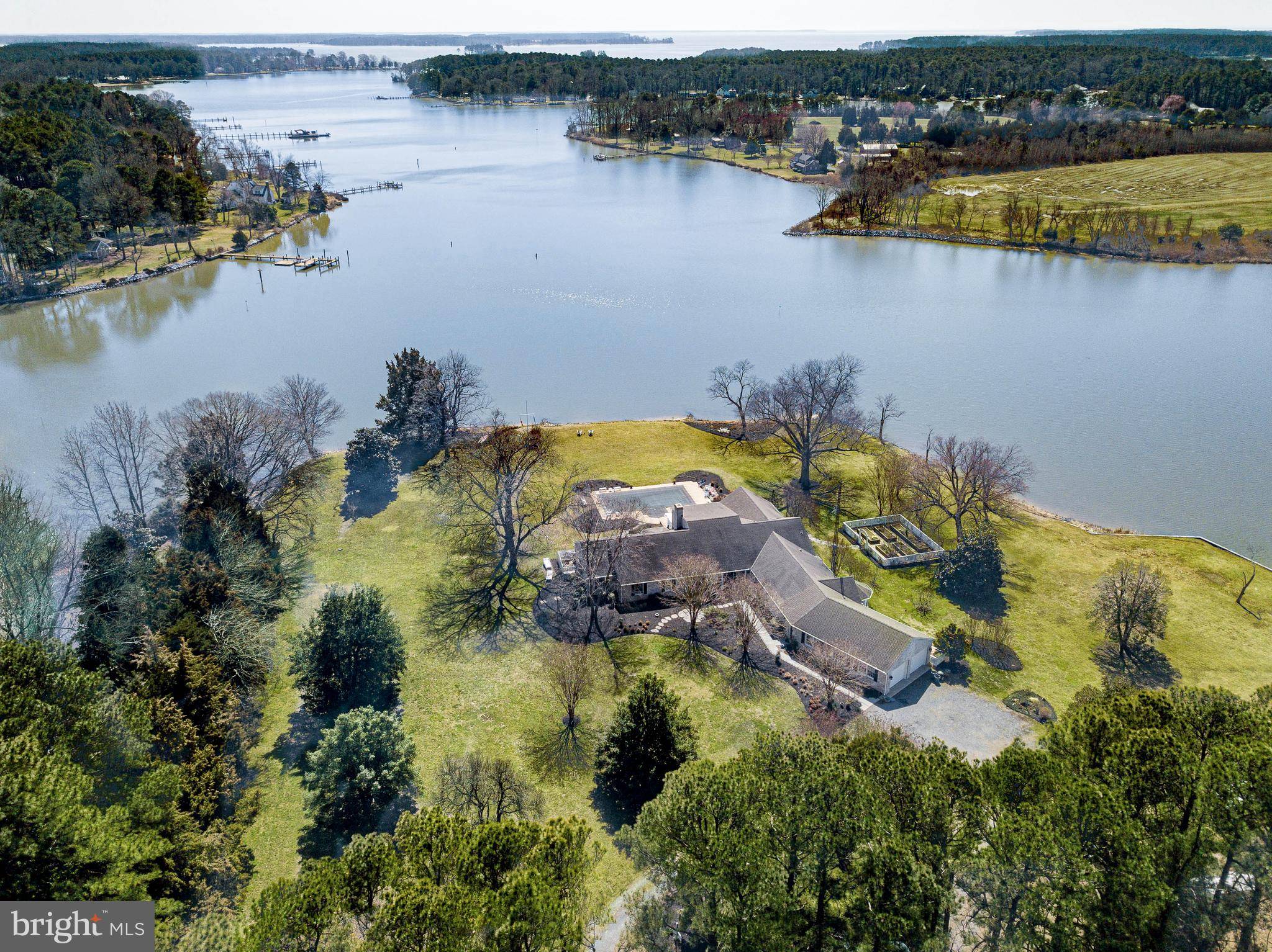 8352 LENNEP LN, Saint Michaels, MD 21663