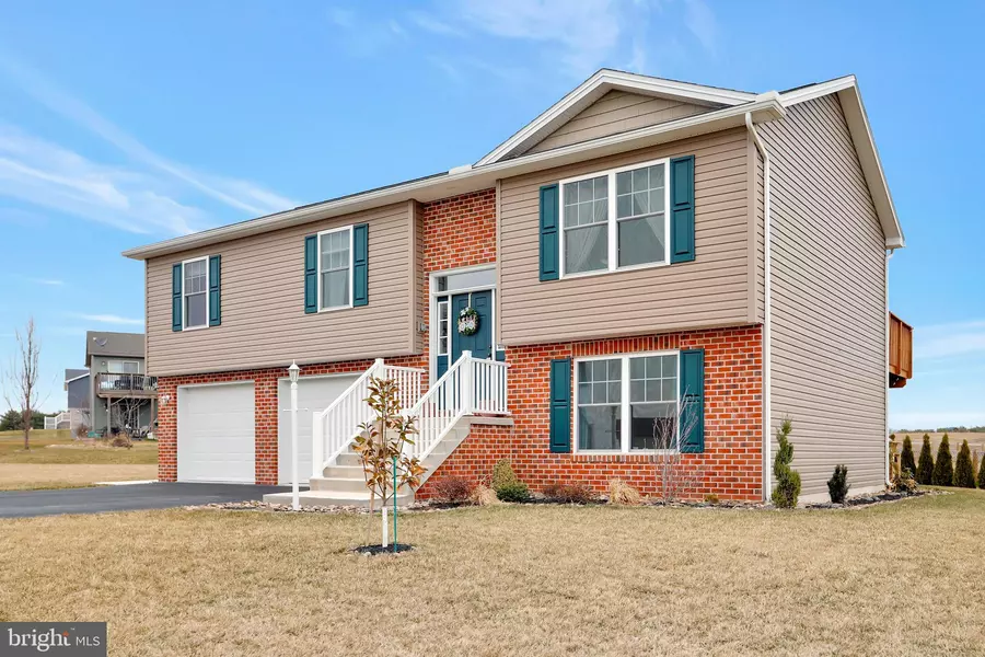 50 NOBLE DR, Shippensburg, PA 17257