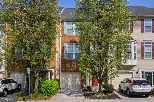 8445 HALLIE ROSE ST, Alexandria, VA 22309