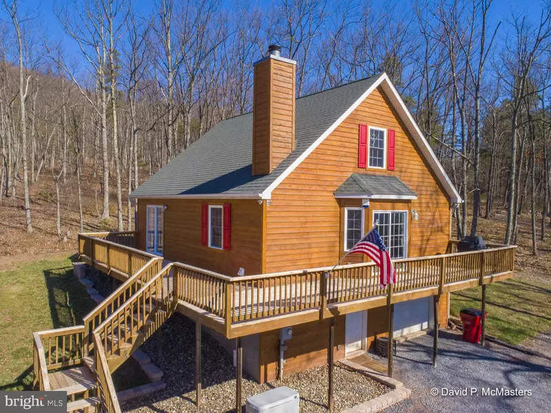 2737 HAMPSHIRE GRADE RD, Hedgesville, WV 25427