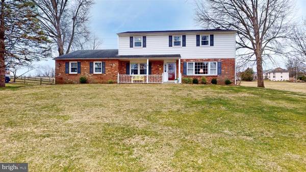 8 SYCAMORE DR, Malvern, PA 19355