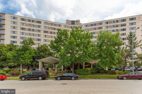 1200 N NASH ST #1105, Arlington, VA 22209