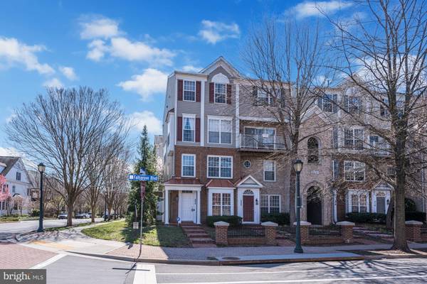 224 FALLSGROVE BLVD #1, Rockville, MD 20850