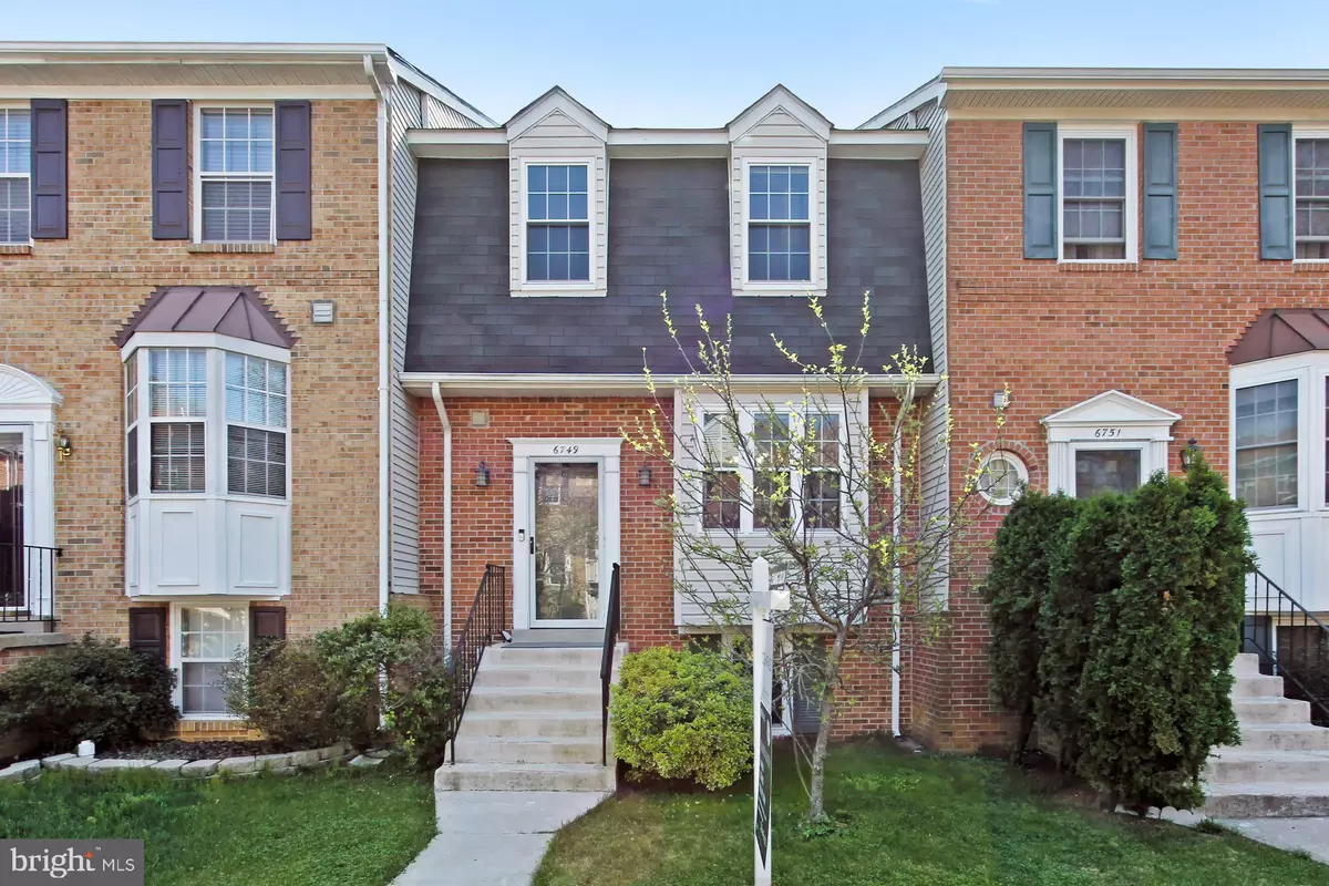 Lorton, VA 22079,6749 CARDINAL WOODS CT