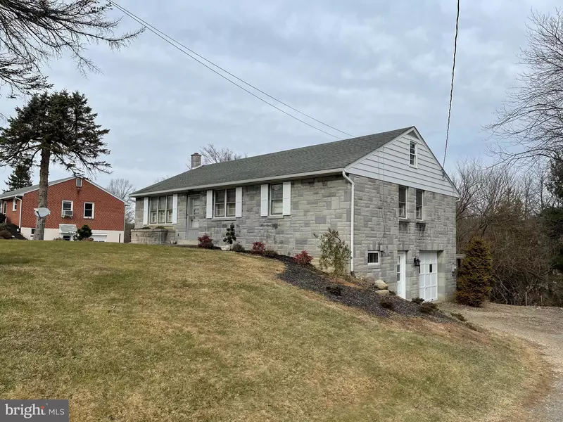 106 SAWMILL RD, Boyertown, PA 19512