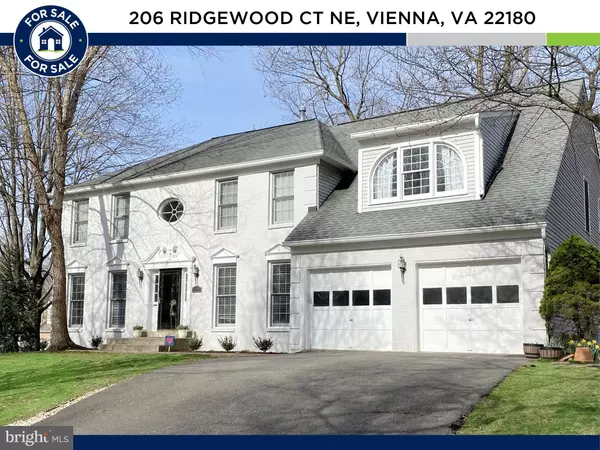 206 RIDGEWOOD CT NE, Vienna, VA 22180