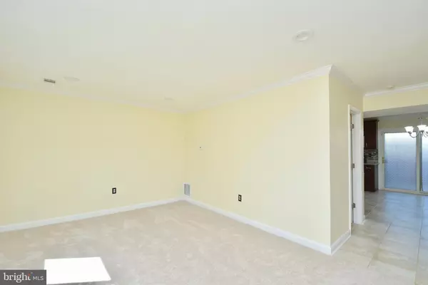 Alexandria, VA 22309,8419 MINA LOMA CT #227