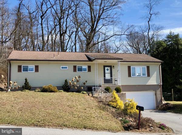 101 PARK ST, Seven Valleys, PA 17360