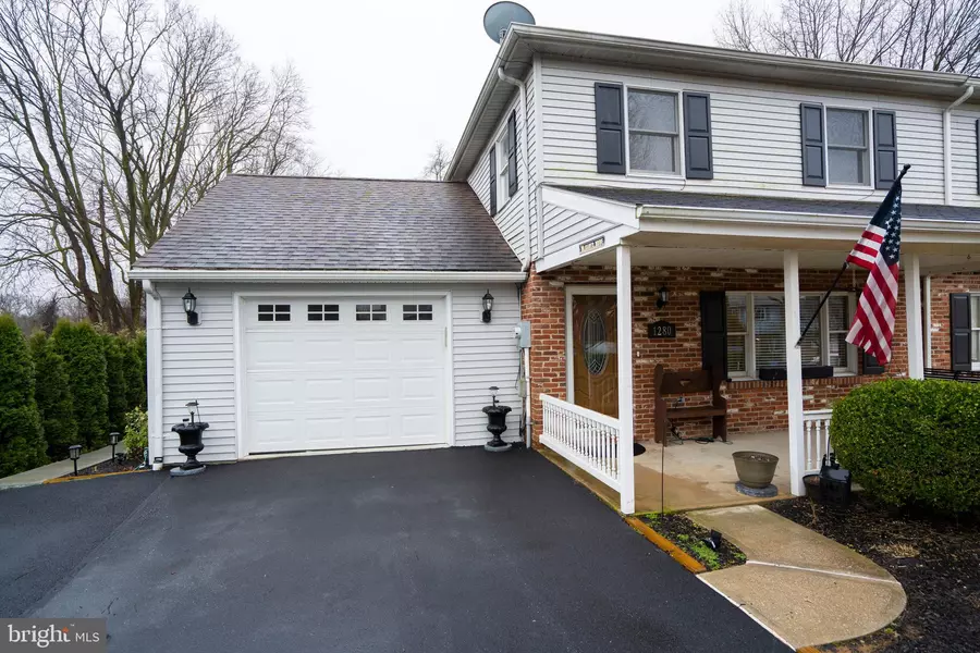 1280 STAMAN'S LN, Columbia, PA 17512