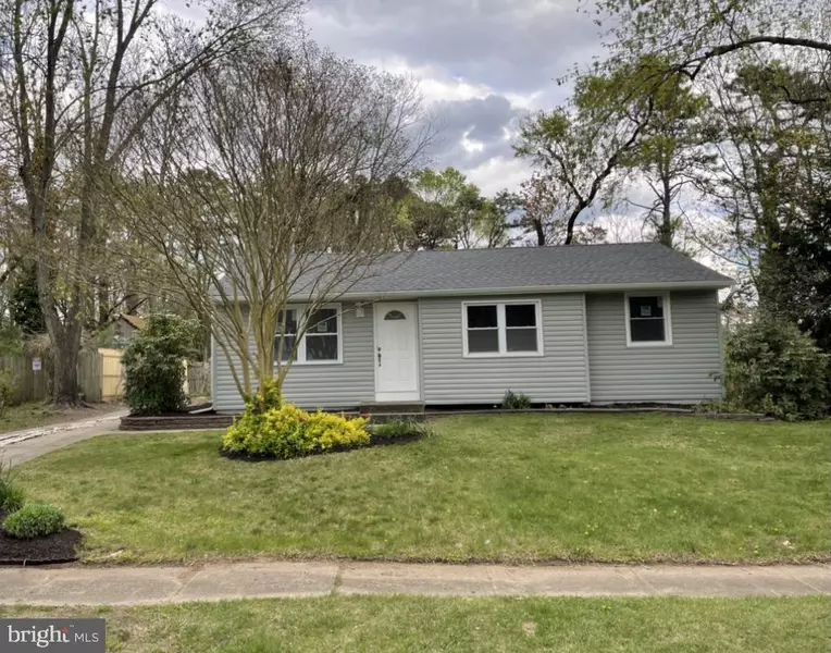 25 NORTH DR, Pine Hill, NJ 08021