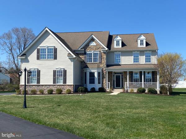 7 SIENNA CIR, Ivyland, PA 18974