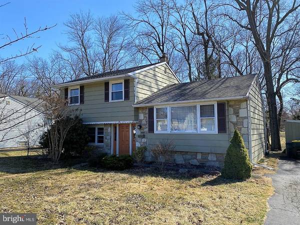 26 FLAMINGO RD, Hatboro, PA 19040