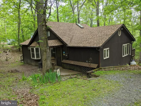 1045 BOY SCOUT RD, Hedgesville, WV 25427