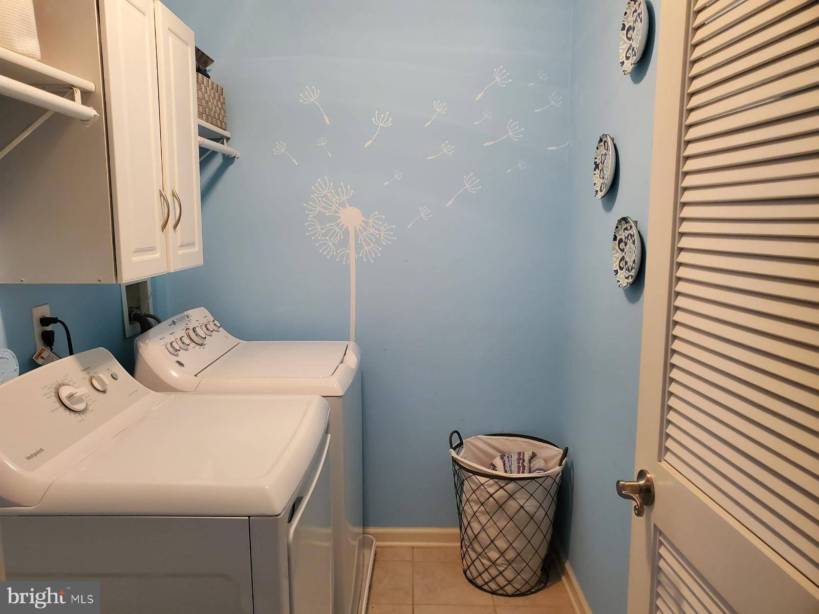 Somerset, NJ 08873,18 CLIFFORD CIR