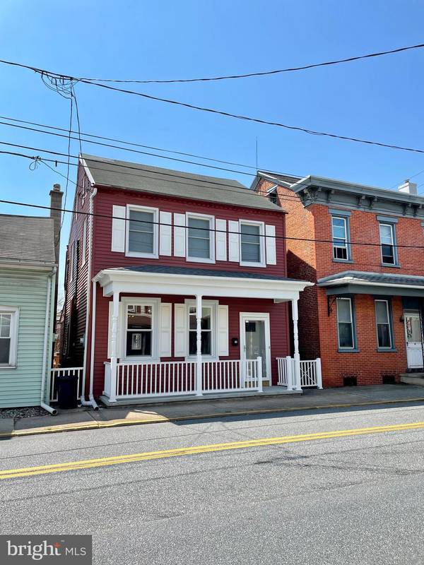 76 N MAIN ST, Manheim, PA 17545