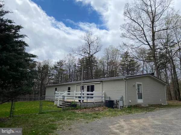 Berkeley Springs, WV 25411,48 RODERICK LN