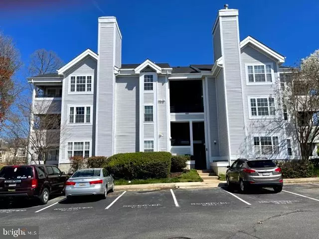 600 MOONGLOW RD #201, Odenton, MD 21113