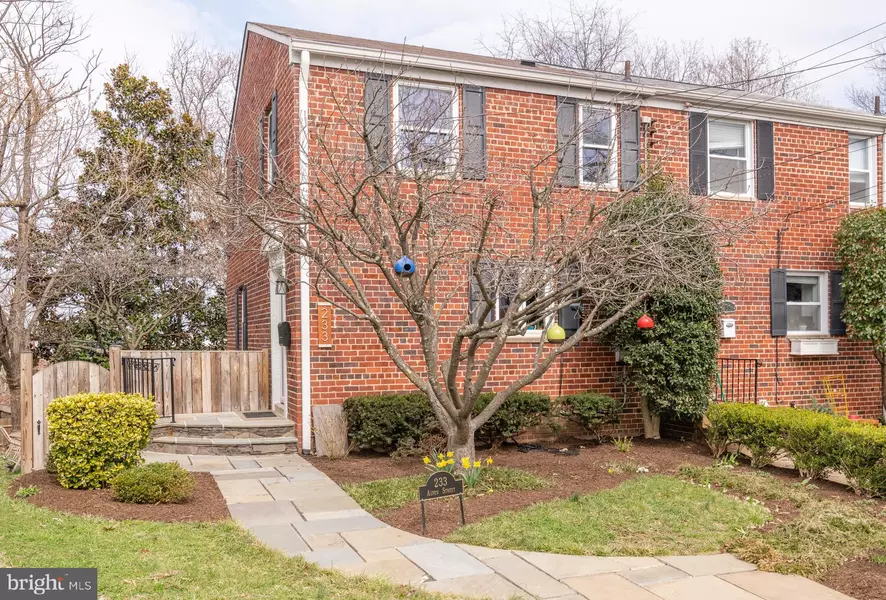 233 ASPEN ST, Alexandria, VA 22305