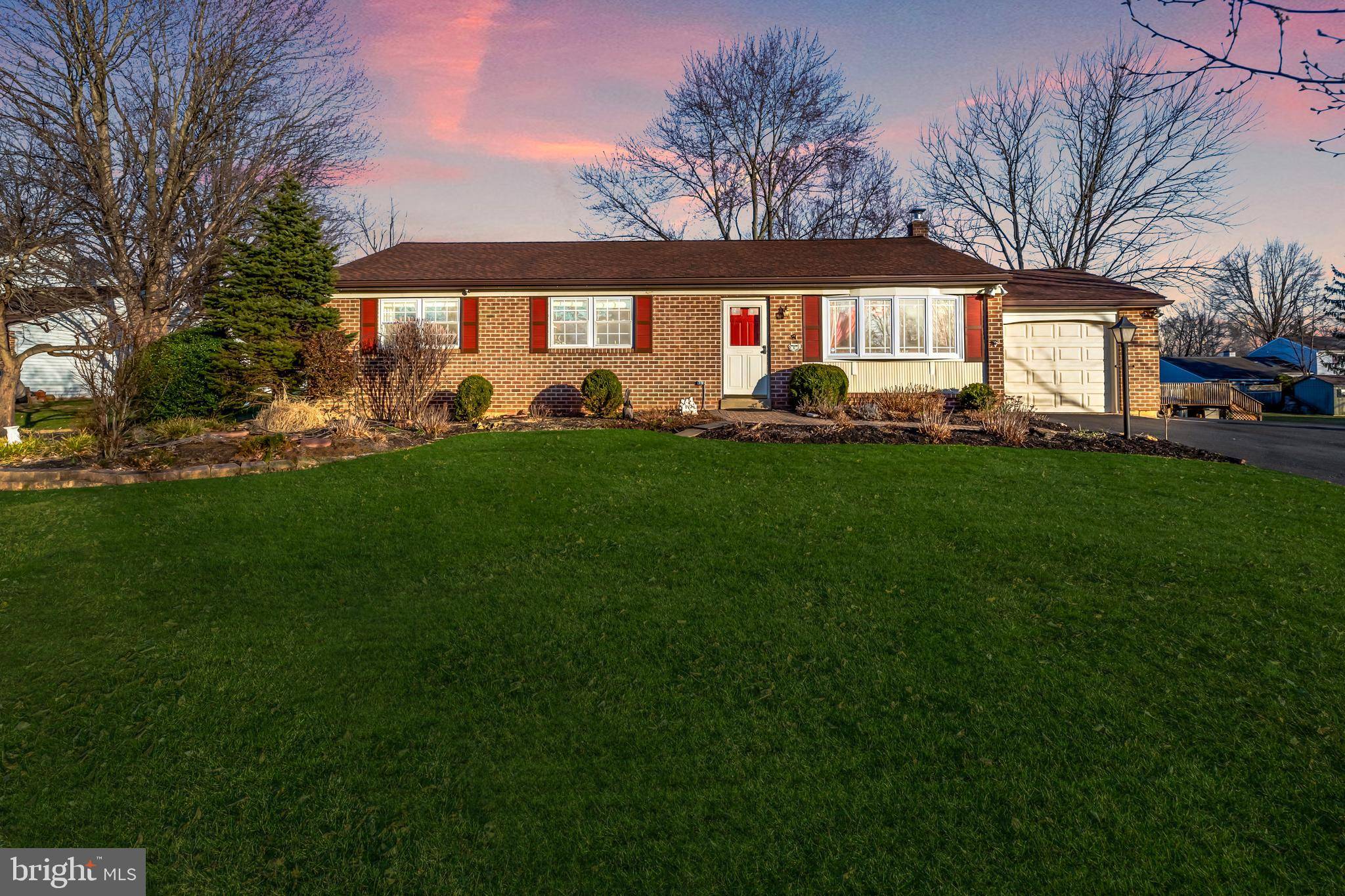 2307 BRAMBLE GATE DR, Hatfield, PA 19440