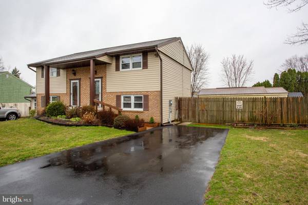 Lancaster, PA 17603,102 TURNBRIDGE DR