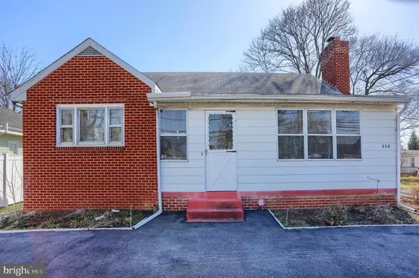 Mechanicsburg, PA 17050,252 SILVER SPRING RD