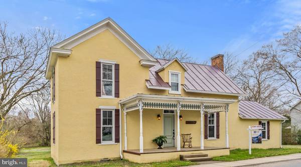 108 W MAIN ST, Remington, VA 22734