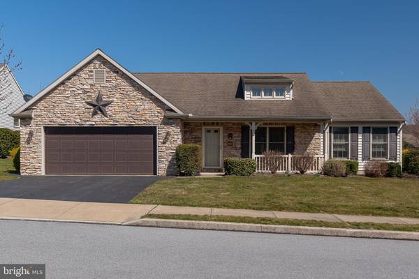 806 HEATHER RDG, Manheim, PA 17545