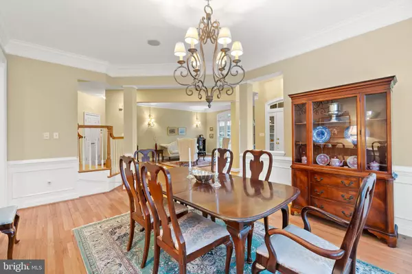 Mclean, VA 22101,1553 DOMINION HILL CT