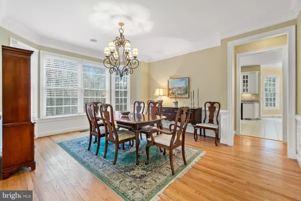 Mclean, VA 22101,1553 DOMINION HILL CT