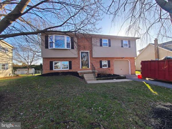 212 JENNIFER LN, Ephrata, PA 17522