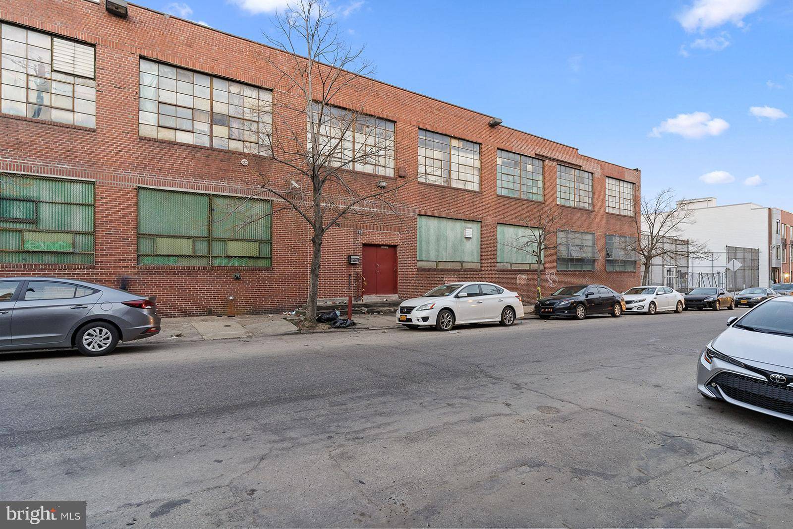 1807-27 E HUNTINGDON ST, Philadelphia, PA 19125