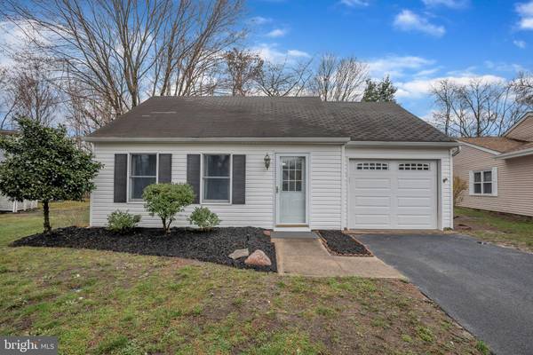 19 HEATHER PL, Southampton, NJ 08088