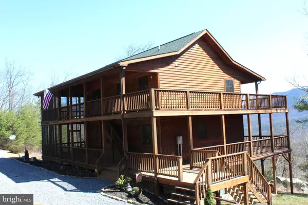 1015 HINKLE MOUNTAIN RD, Moorefield, WV 26836