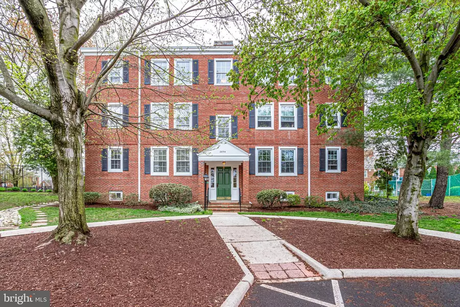 2854 S ABINGDON ST #A2, Arlington, VA 22206