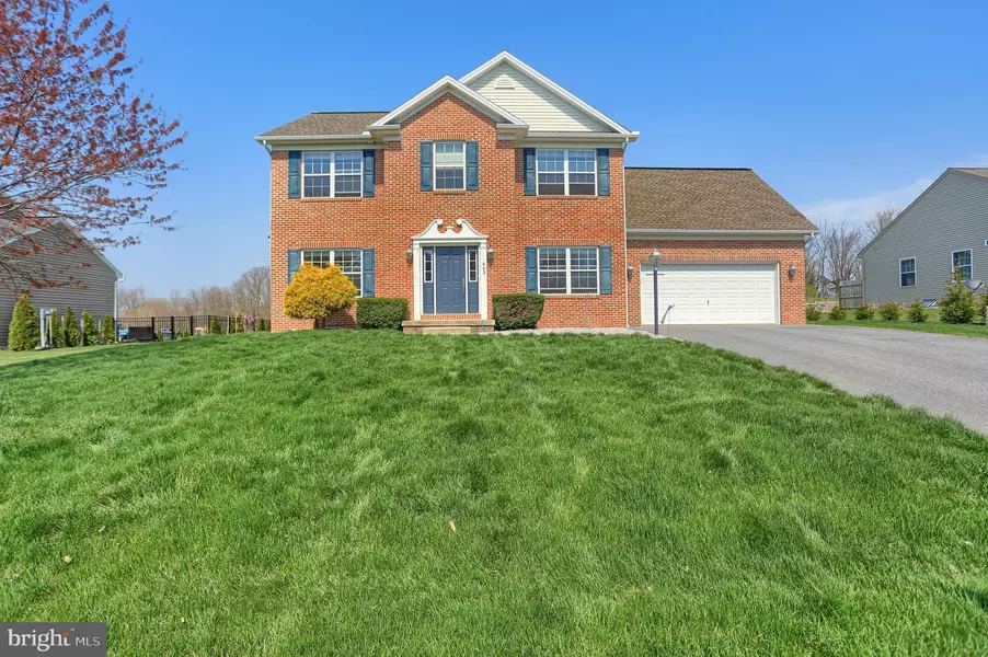 443 CASTLETON DR, Chambersburg, PA 17202