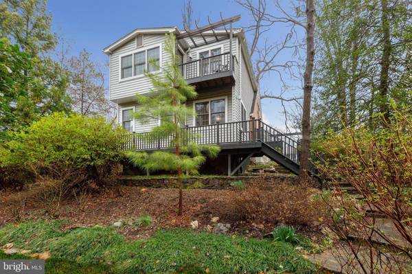 Arlington, VA 22207,4290 VACATION LN