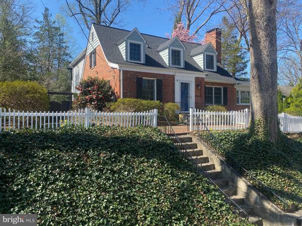 4290 VACATION LN, Arlington, VA 22207