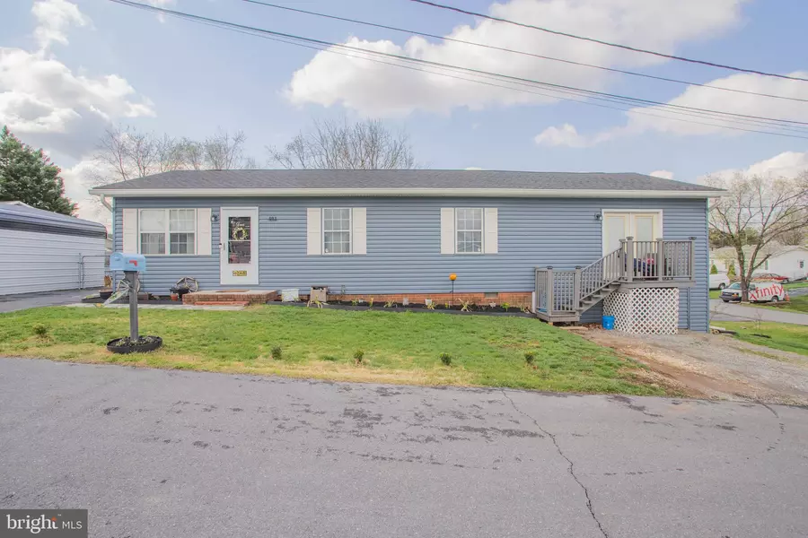 401 NASCAR STREET, Martinsburg, WV 25401