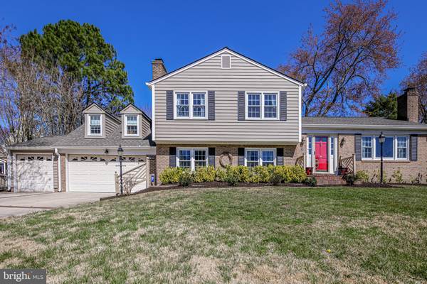 8605 COTSWOLD CT, Alexandria, VA 22308