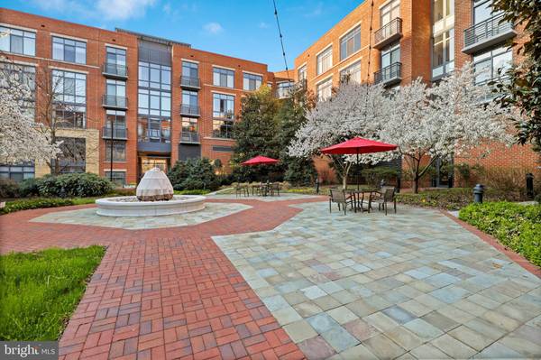 520 JOHN CARLYLE ST #109, Alexandria, VA 22314