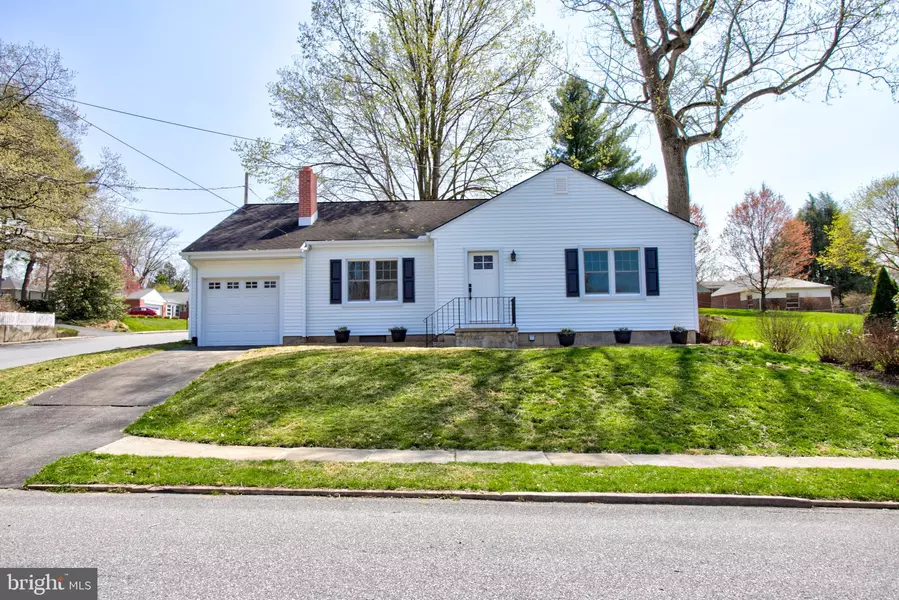 250 E ORANGE ST, Elizabethtown, PA 17022