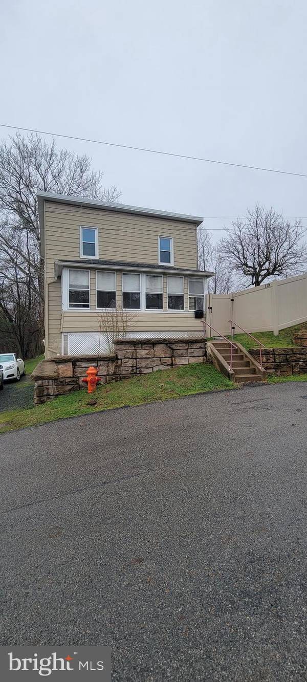 Millersburg, PA 17061,119 6TH STREET (L)