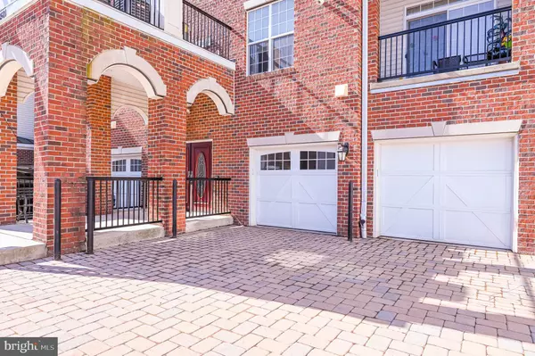 Ellicott City, MD 21043,8501 COLTRANE CT #202