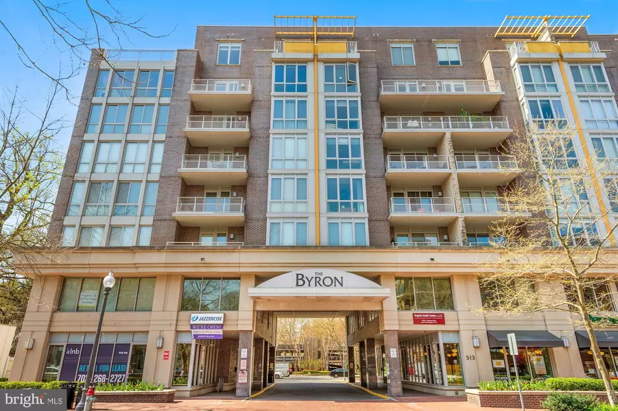 513 W BROAD ST #703, Falls Church, VA 22046