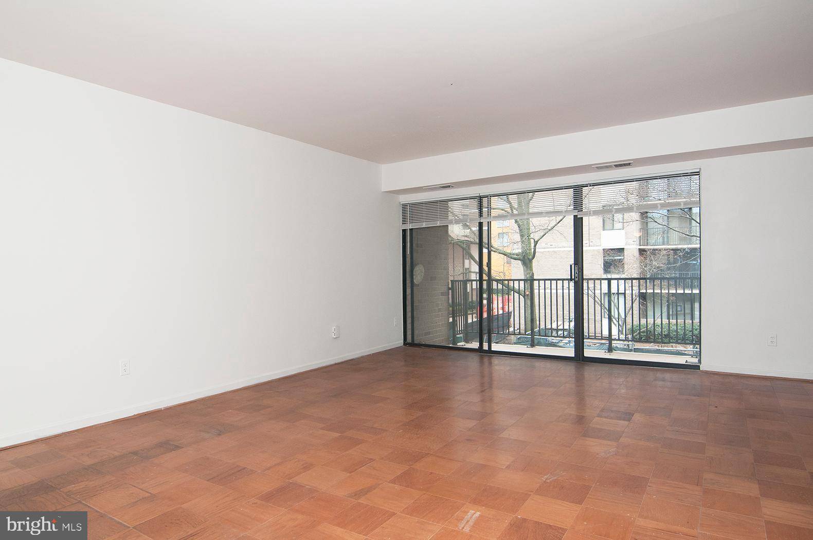 12 MONROE ST #202, Rockville, MD 20850