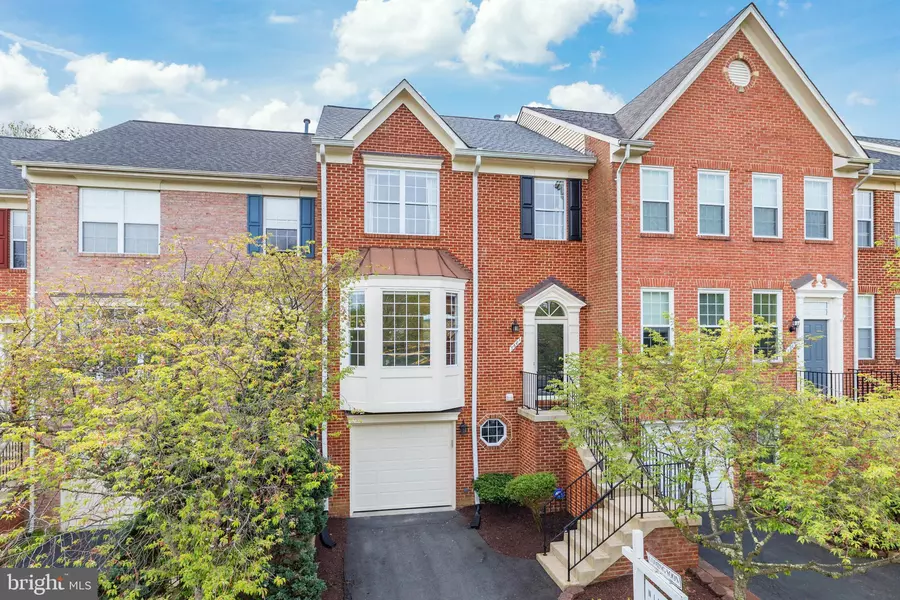 7681 LAVENHAM LNDG, Alexandria, VA 22315