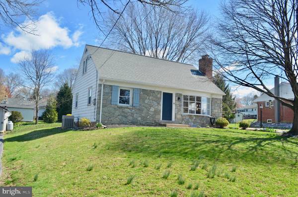 Lancaster, PA 17602,337 DAHLIA RD