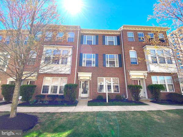 2374 HUNTINGTON STATION CT, Alexandria, VA 22303