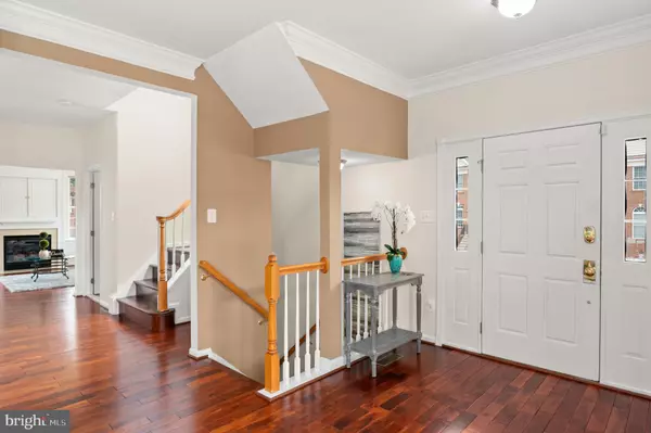 Chantilly, VA 20152,42918 OVERLY SQ