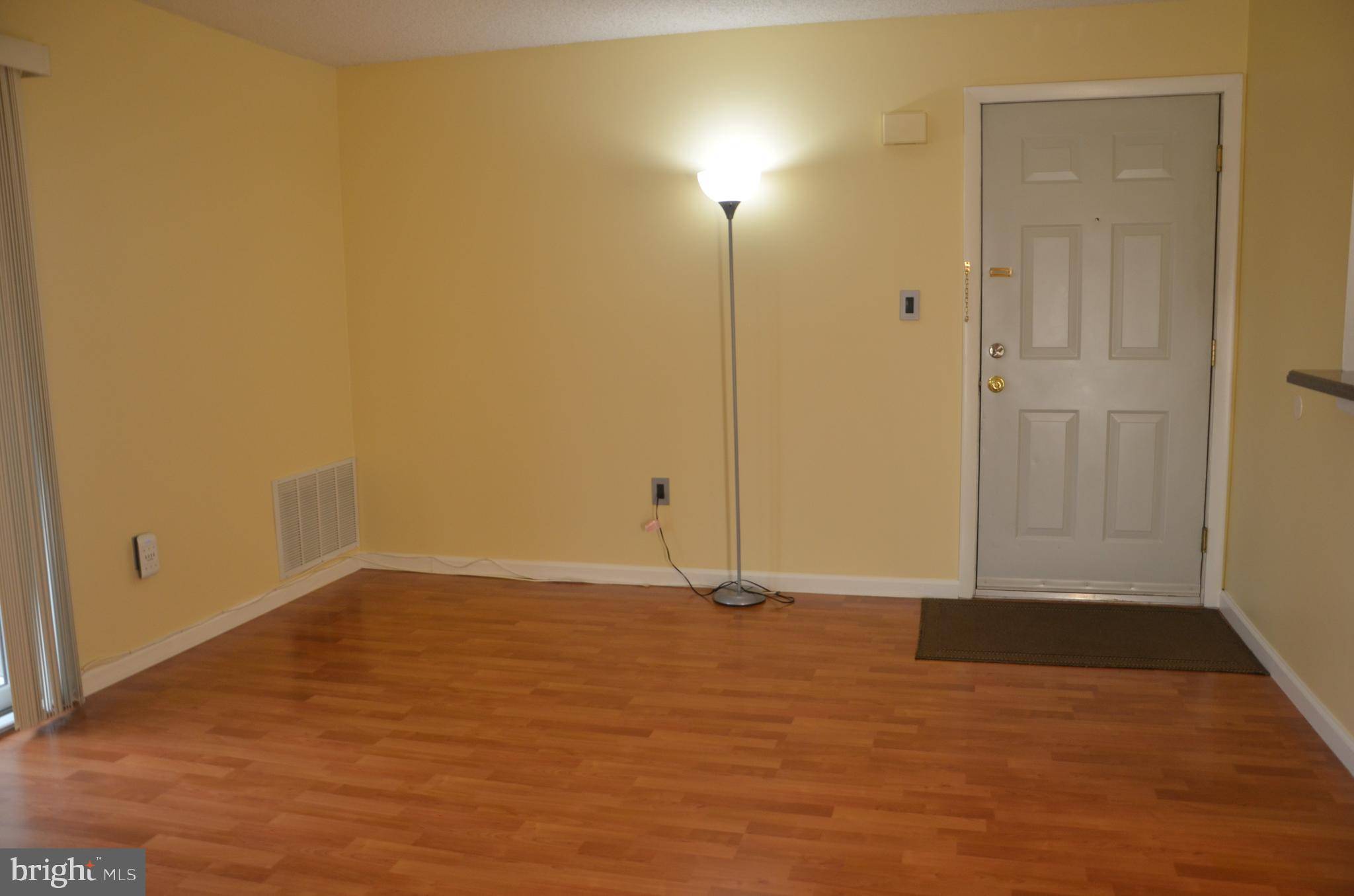 Plainsboro, NJ 08536,911 RAVENS CREST DR E